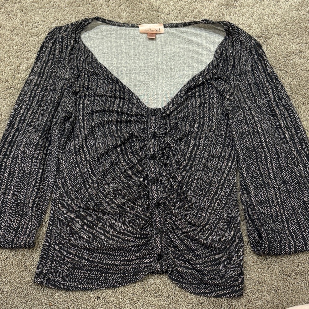 Waffled Black & White Button-Front Women’s Top